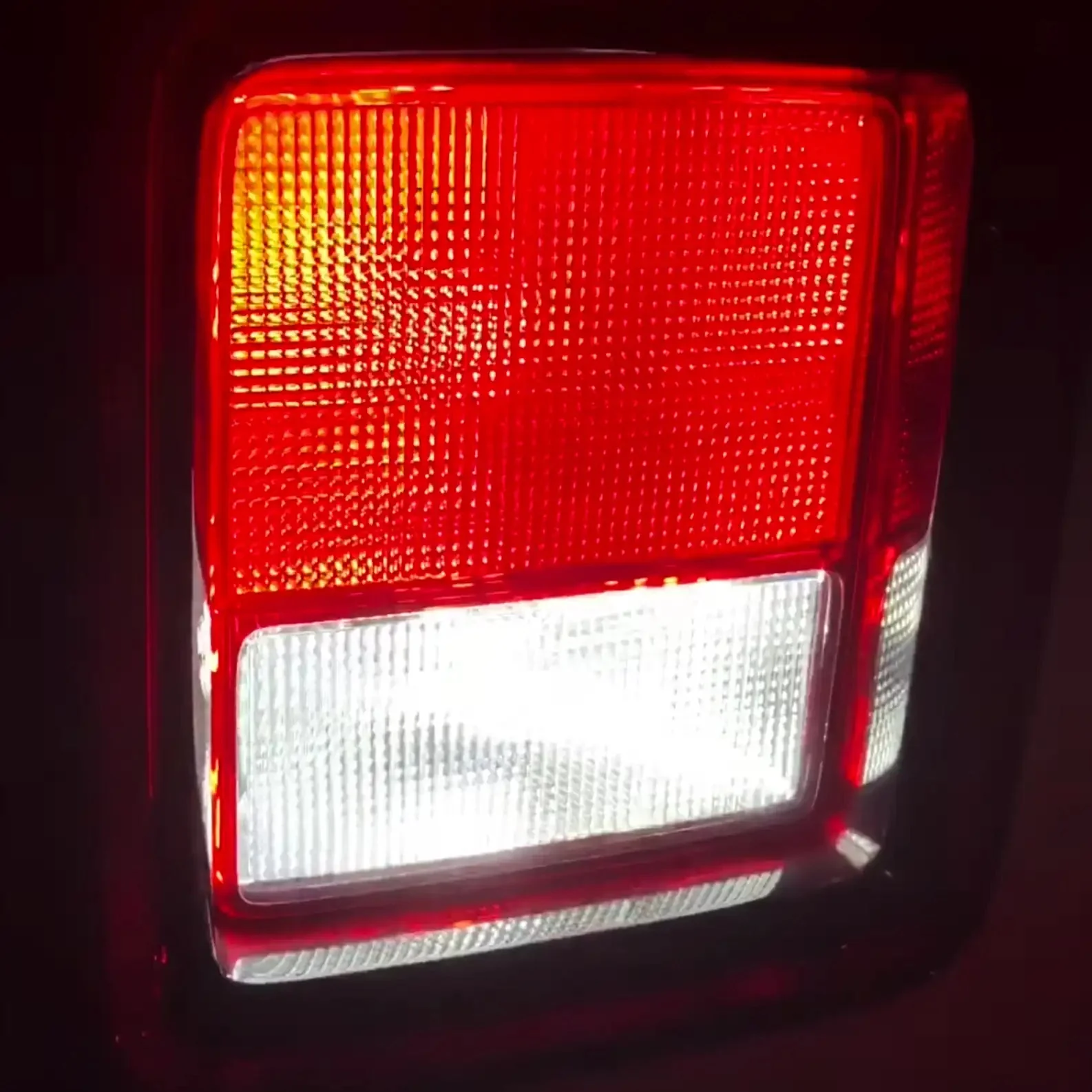 ORACLE Lighting 2020-2024 Jeep Gladiator Tail Light / Rear Turn Signal Bulb (Single) - Image 3