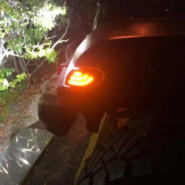 ORACLE Lighting Jeep Wrangler JL/ Gladiator JT "Smoked Lens" LED Front Sidemarkers - Image 10