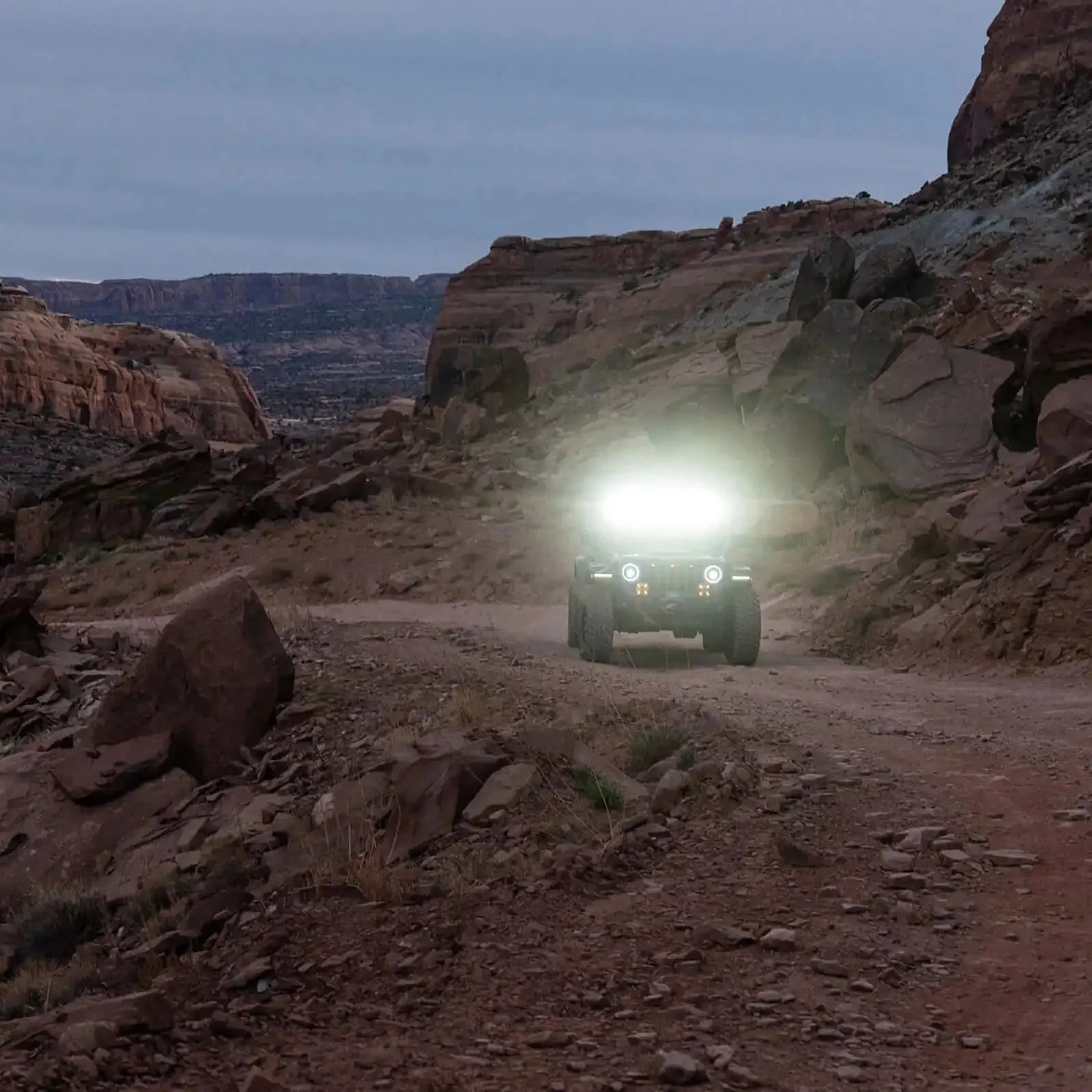 Jeep JL/JT Integrated Roof LED Light Bar | ORACLE 18,000 Lumens 240W - Image 9