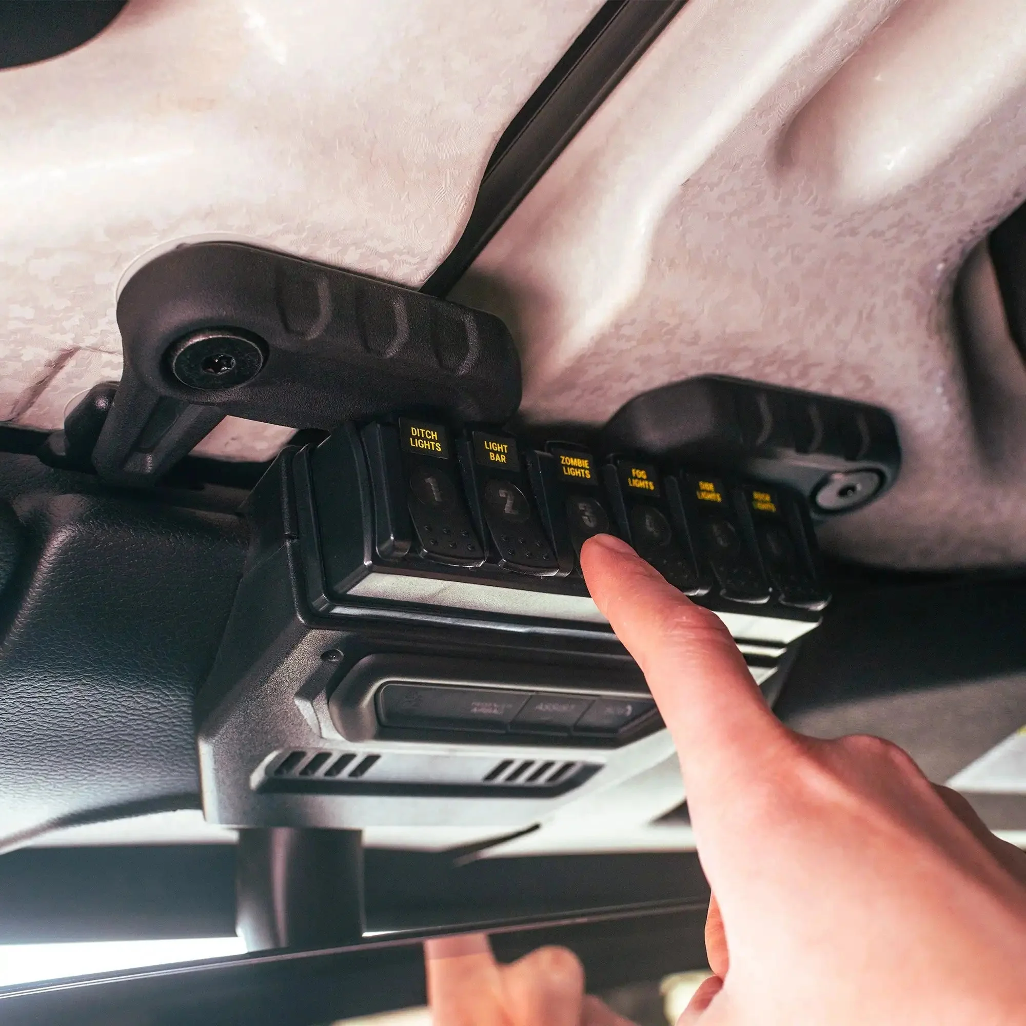 TRIGGER 6 SHOOTER Controller Jeep JL-JT Combo Kit - Image 18
